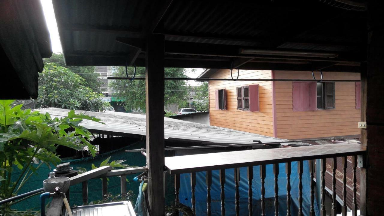Ray Nu Guest House Phra Nakhon Si Ayutthaya Exterior photo